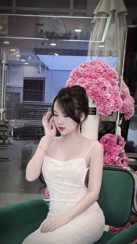 Happy Birthday to me 🎂. Mong tuổi mới, cuộc sống nhẹ nhàng với em một chút và mong mọi thứ tốt đẹp sẽ đến với em, có một cuộc sống an lành, làm những điều mình thích đi những nơi mà em muốn đến, chúc em mãi luôn hạnh phúc 🥰 #xuhuongtiktok #thanhxuancuatoi #fyp #happy #xh 