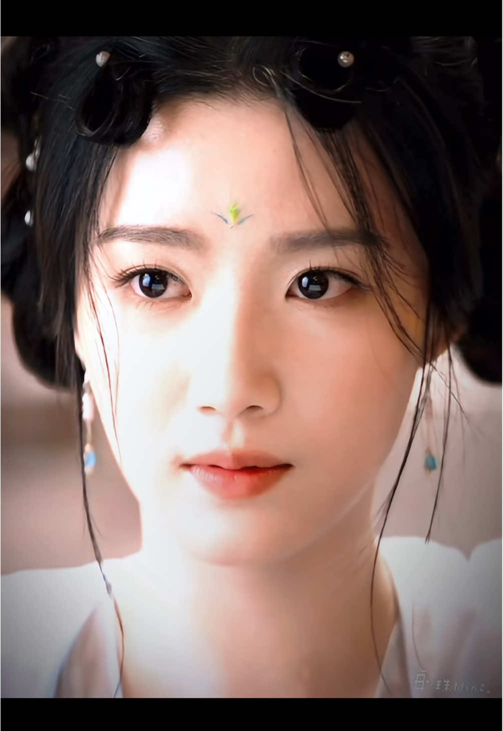 เรื่องต่อไปขอย้อนยุคโบราณ คอสตูมสวยๆแบบนี้อีก น้องเข้ากับแนวย้อนยุคมากหน้าสวย อินเนอร์ดี เรื่องต่อไปทุกคนอยากเห็นน้องเล่นกับพระเอกคนไหนดี?💗🌷✨#หลูอวี้เสี่ยว卢昱晓luyuxiao #สู่ห้วงเมฆา #loveintheclouds #入青云 