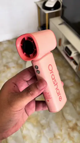 Powerful breeze on-the-go — compact, high-speed, and portable! 💨✨ #orasharefan #orasharehandheldfan #highspeedfan #portablefan #minifan 