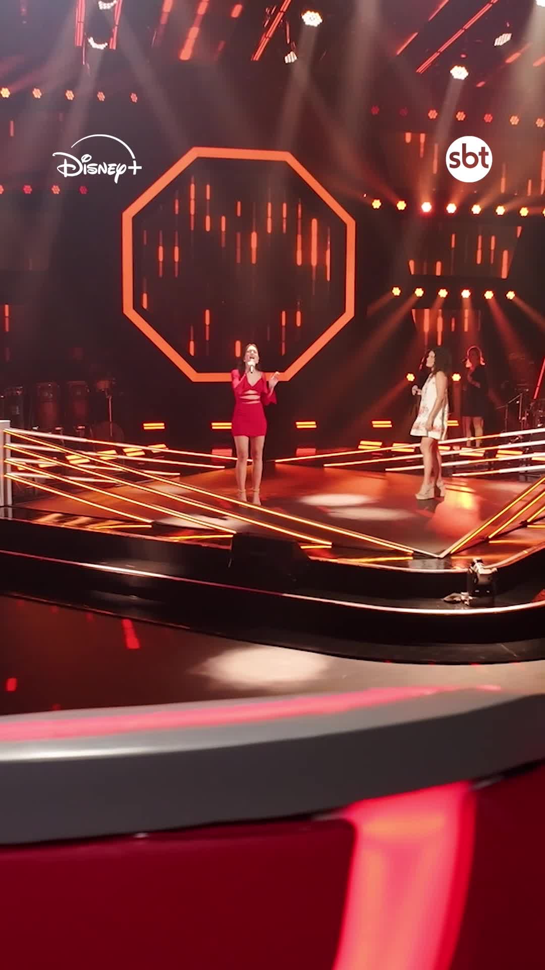 #Batalhas 🥊 | Divas! @tassyabrielly e @rafaelapfeifer cantaram uma música muito especial para @dudabeat: 