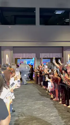 Metaa😘#Repost @NIDZA7822 หลานฉันโครตเท่ห์ 😙😙 #METAA  #GMMTVFANIVAL   #winmetawin https://t.co/ME6sQMzPf3