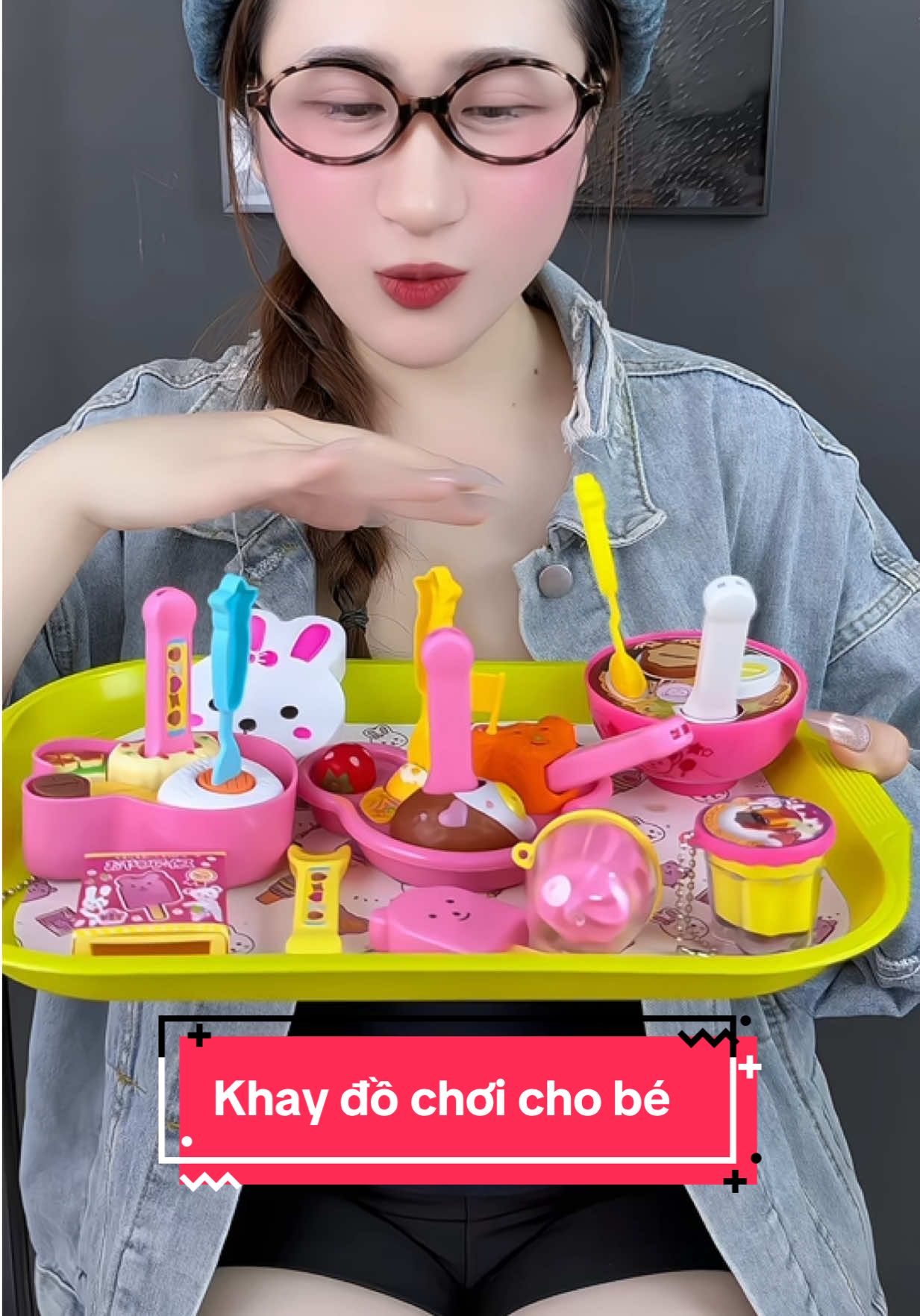 Khay đồ chơi xúc đồ ăn cho bé #dochoichobegai #dochoitreem #choidohang 