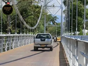El famoso Puente de Lata en Neiva 😍 ¿Quién ha pasado por aquí? 🇨🇴💬 ¡Comenta y comparte este recuerdo huilense! #Neiva #Huila #colombia 