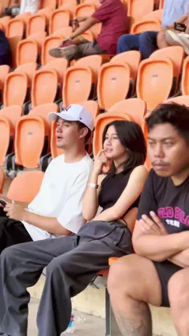 Keisha dan Paul Nobar SUMSEL UNITED Vs GARUDAYAKSA at Stadion Pakansari Bogor  . #keishalevronka #paulidol #indonesianidol  #keishapaul 