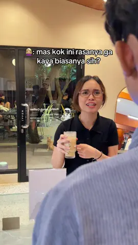 Niat mau komplain malah ikut joget 😂 #fyp #coffeeshop #rumahkitakembali #ciputat #cafe 