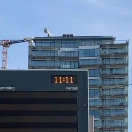 11:11 ကိုမြင်ရင် ဆုတောင်းပါ —ဆန္ဒတစ်ခုလုပ်ပြီး ပြောပါ၊ မင်းတကယ်ဖြစ်လာမယ်လို့ မျှော်လင့်ပါတယ်။ . . #fypシ゚viral #trending #foryoupage #foryou #tiktokworld #11:11 #1111 #veronice #im.hsu #ceatorsearchinsights 