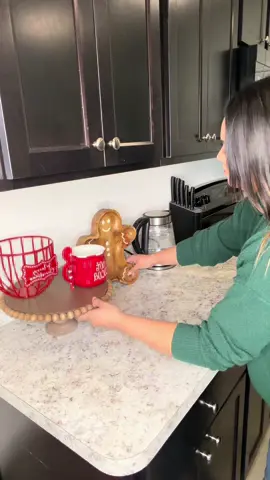 Alguien más llega y acomoda todo tan pronto lo compran? 🎄 ♥️  . . . #christmas2025 #navidad2025 