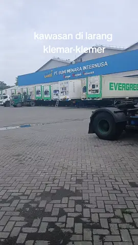 umume container nek wes jejer,,#kulipabrik #ptbmilamongan #coldstorge #lamongan24jam #fyppppppppppppppppppppppp 