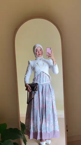 #promomakan1111 #kebaya #kebayacroptop #kebayawisuda 
