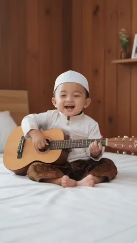 “Indahnya lantunan Shalawat Jibril dari bibir kecil yang suci, diiringi petikan gitar penuh ketulusan. Semoga setiap nada menjadi doa yang menenangkan hati dan mendekatkan pada Allah  #ShalawatJibril  #AnakSholeh  #CintaRasulullah  #PetikanDoa  #IndahnyaShalawatan