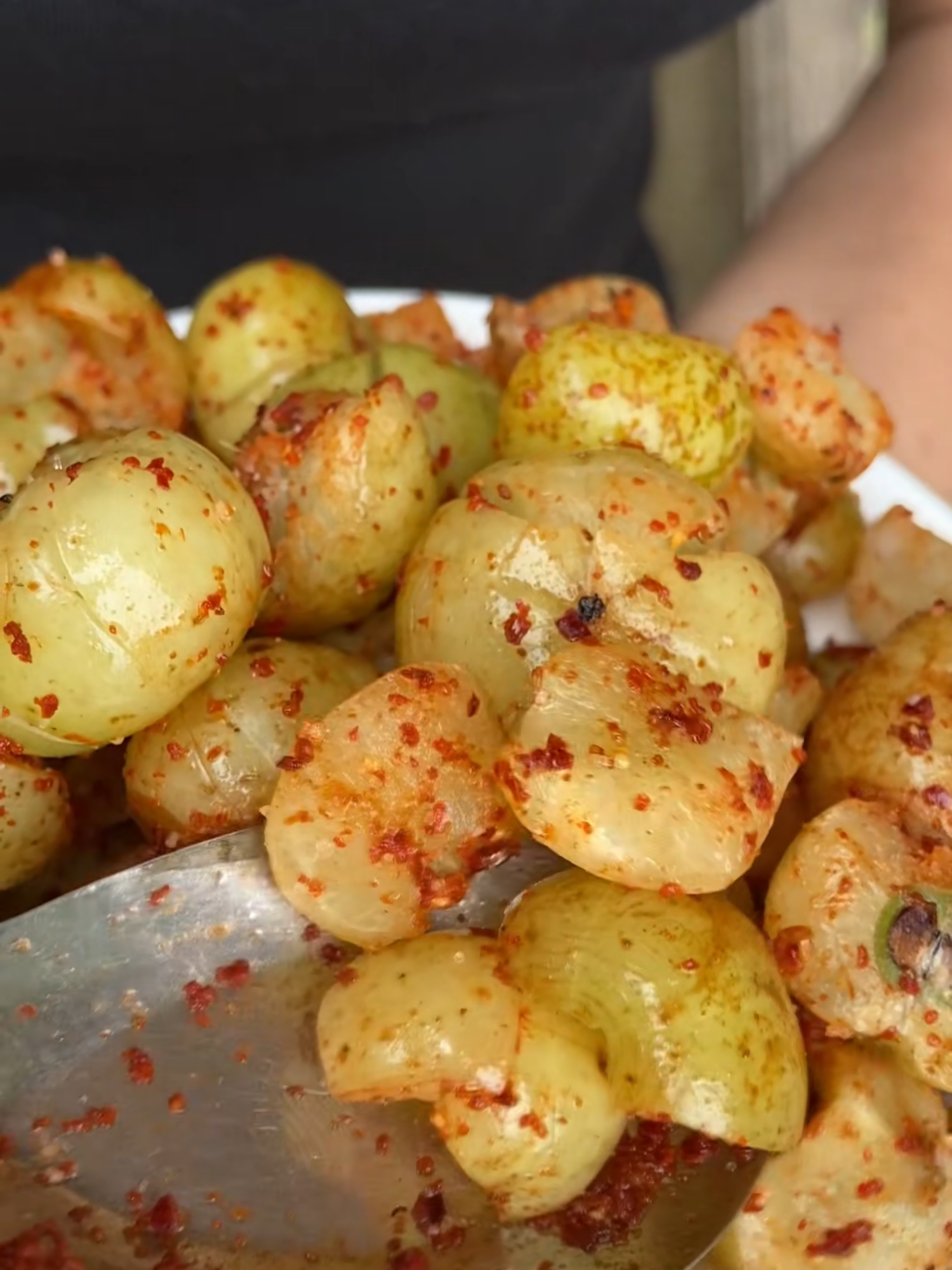 Quả mác kham đập dập trộn muối ớt #xuhuong #nhienmiennui #miennui #quanson #dantocthai #mukbangeatingshow #mukbang #ẩmthực #monngon #mónlạ #eat #mukbangvideo #ancungtiktok #chua #mackham