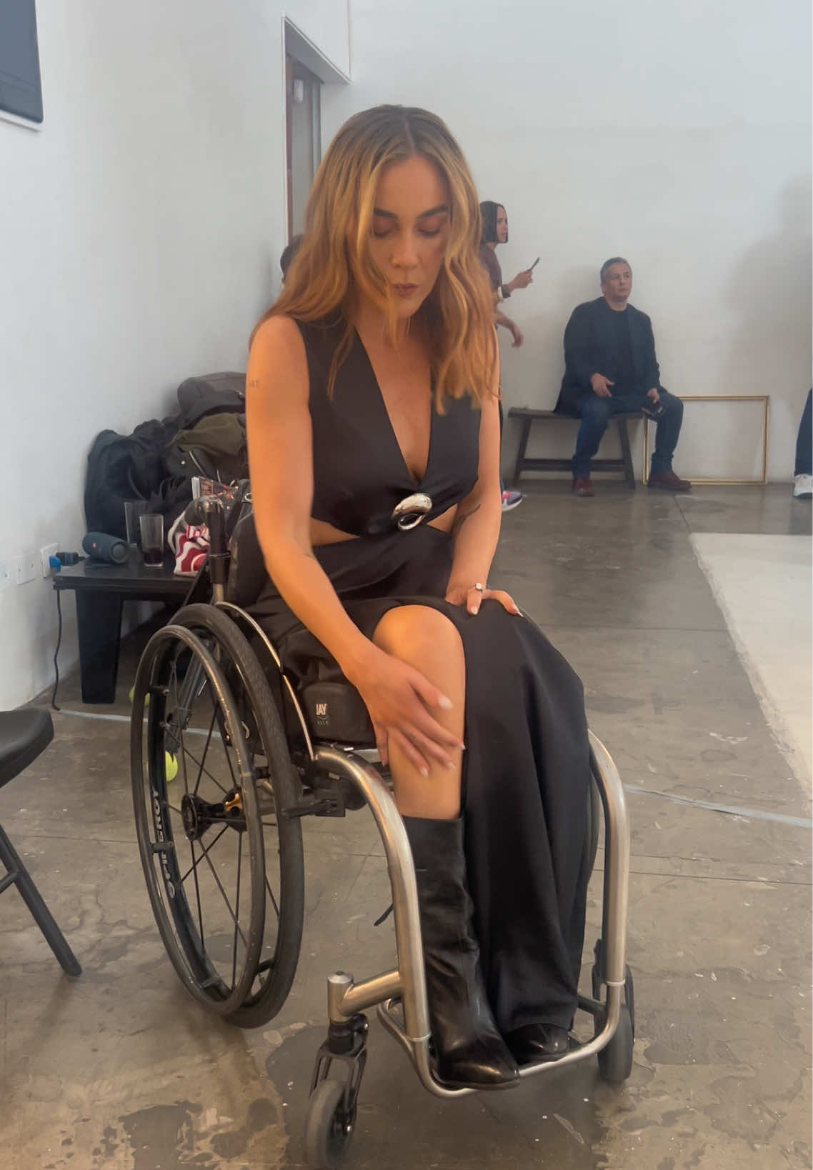 🖤✨ #wheelchairgirl #OOTD 