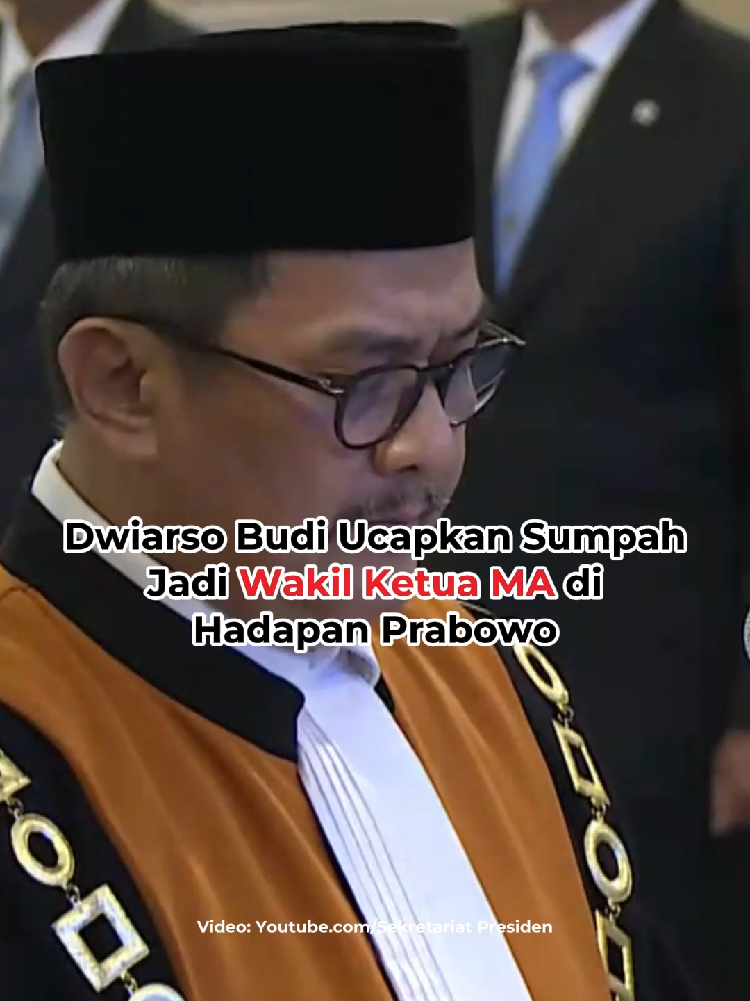 DWIARSO BUDI UCAPKAN SUMPAH JADI WAKIL KETUA MA DI HADAPAN PRABOWO Jakarta, IDN Times - Dwiarso Budi Santiarto mengucapkan sumpah janji sebagai Wakil Ketua Mahkamah Agung (MA) Bidang Non Yudisial, di hadapan Presiden Prabowo Subianto di Istana Negara, Jakarta, Senin (10/11/2025). Reporter: Muhammad Ilman Nafian Video Editor: Alya #IDNTimes #IDNTimes_nai #IDNTimesNews #tiktokberita #tiktoknews