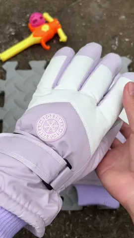 Găng tay mùa đông đi xe máy#gangtaymuadong #xuhuong #fypシ゚viral #viralvideo 