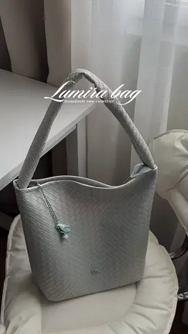 Lumira is finally here — Mossdoom’s cutesy collection 🐬🌊 Get yours now! #mossdoom #lumirabag #shoulderbag #woventotebag #bag 
