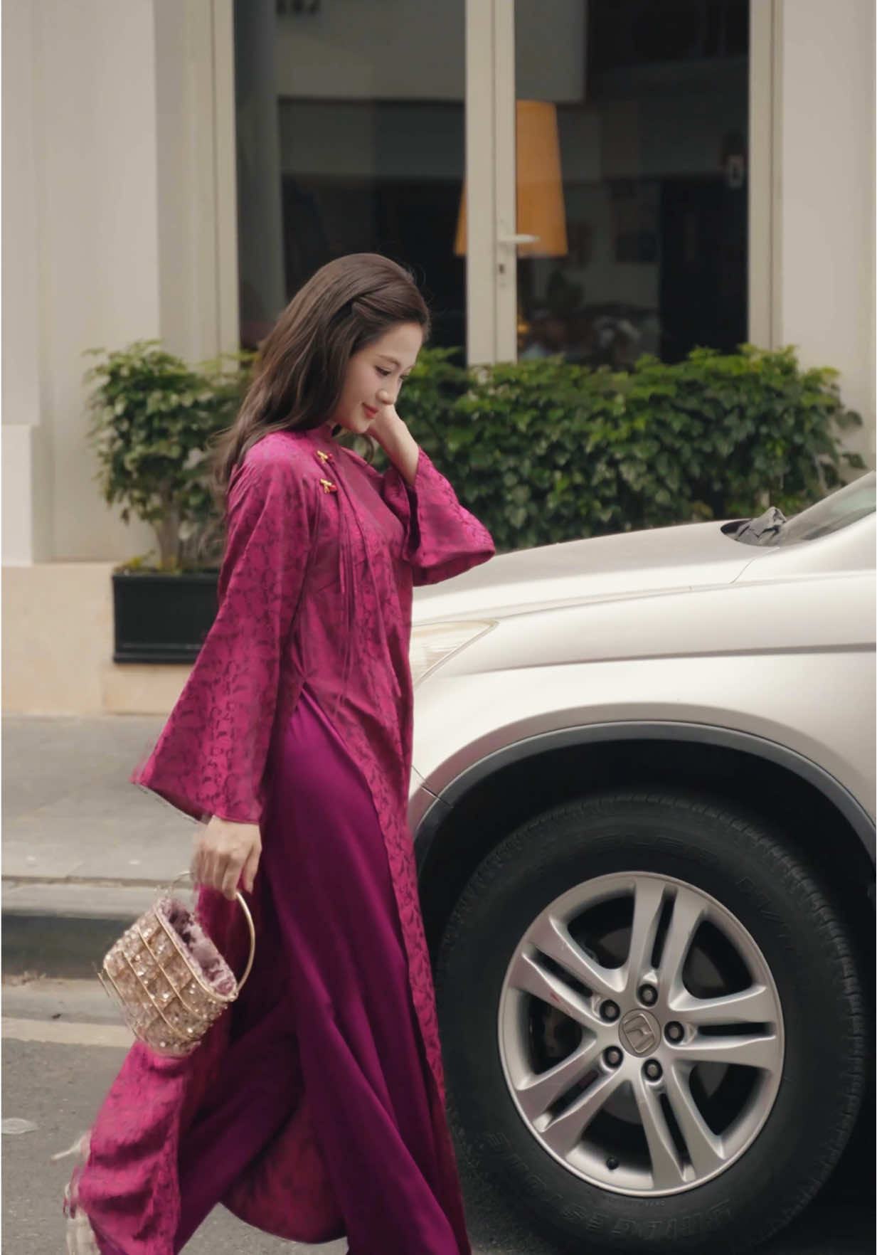 Xúng xính áo dài xuống phố #thoitrangnu #aodai #vayralvideo #aodaitet #xuhuong 
