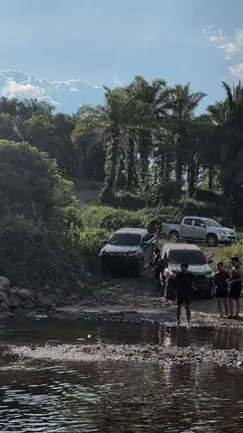 hilux bandar boleh hilux pergi offroad boleh🤟🏻🤭. aik anang kurang #dieselmatrix #xyzbca #fyp #hiluxrogue #lepauuten 