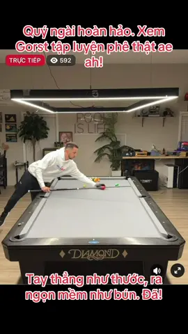 Quý ngài hoàn hảo. Xem Gorst tập luyện phê thật ae ah! Tay thẳng như thước kẻ, ra ngọn mềm như bún. Đã gì đâuuuu