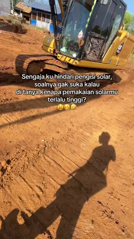 Malas debat😂#operator_excavator #helperexcavator #storytambang 