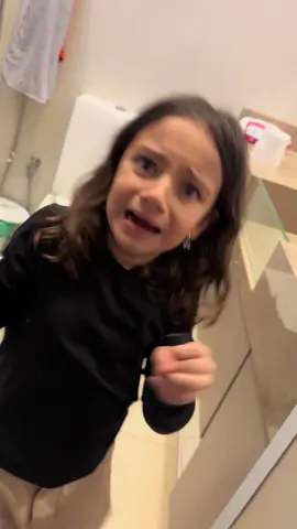 Quando tá quieta demais a gente desconfia KKKKKKKKKK #fyp #susto #criança 