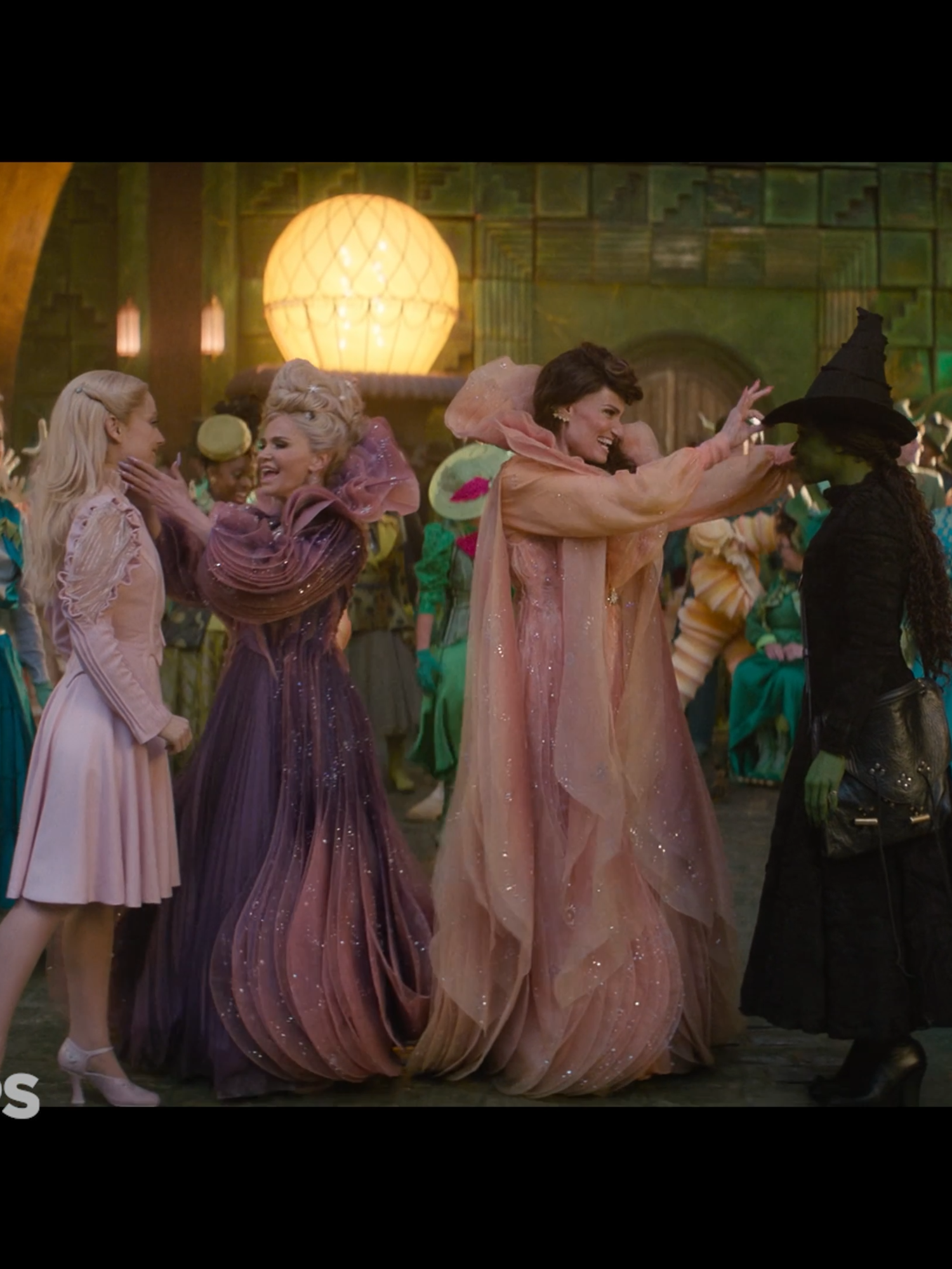 Idina Menzel & Kristen Chenoweth Cameo - Part 3 - Wicked (2024) - TM & © #UniversalPictures Elphaba (Cynthia Erivo) and Glinda (Ariana Grande) arrive in Emerald City. Click the link in bio to watch the full movie. #wicked #wickedmovie #wickedmusical #arianagrande #cynthiaerivo #oneshortday #idinamenzel #adeledazeem #kristenchenoweth #movieclips