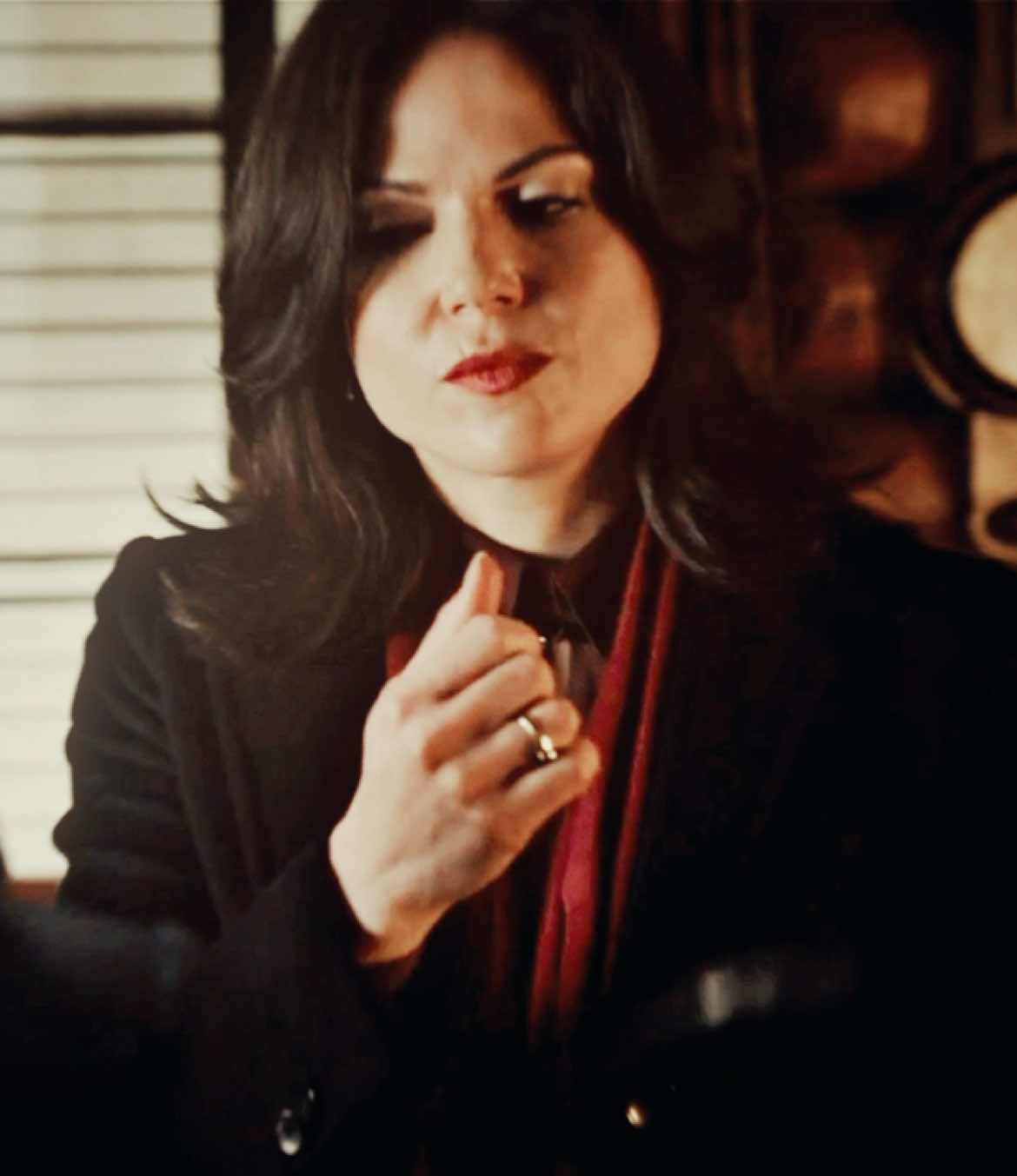 omg this was supposed to be an sq edit but i fear i got too lazy to not loop this edit 💔 #foryoupage #reginamills #fyp #ouat #ouatedit sdt @mae ⟡ ݁ cc emmaswhre