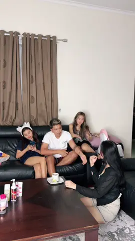 Membalas @👑ieiez @echa.byy @lily🫧 