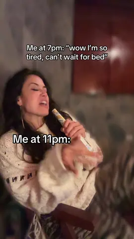 WHYYYY THO 😂😂 When B goes to bed before I do, I get a lil too unhinged. 🫣 