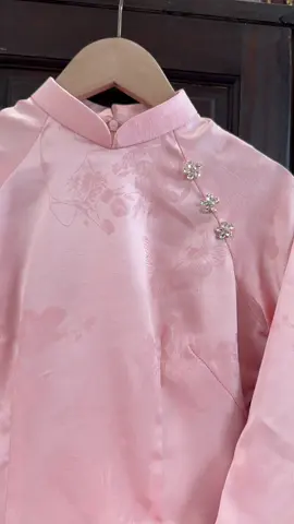 Màu hồng này dịuu quá ạ #xuhuong #cicithuyclothing #videoviral #aodaicachtan 