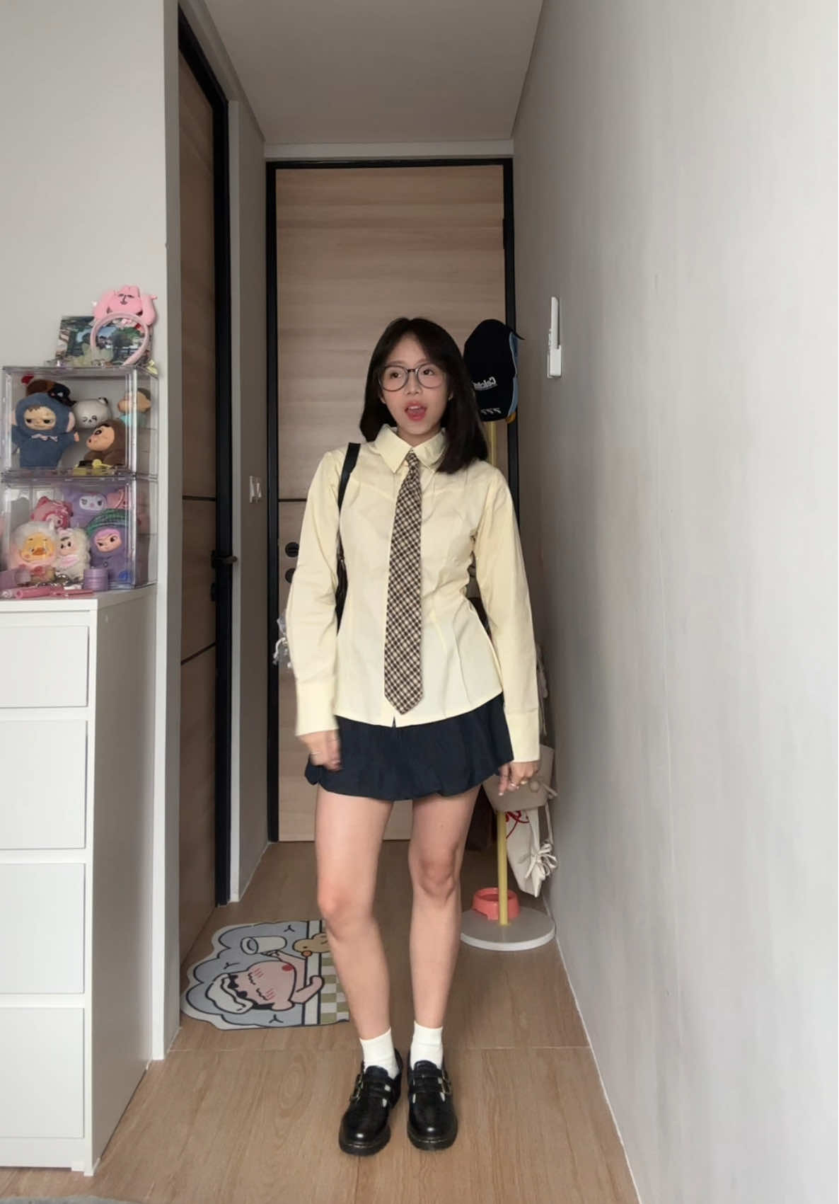 BEAUTIFUL BEAUTIFUL SHIRT & ROK NYA FEMININE BUANGETTT ily @inessa.id 