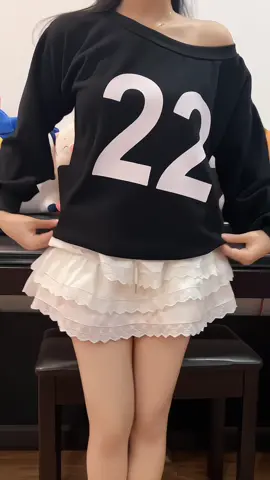 Áo nỉ in số 22 cực xinh 🖤 #aotrevai #aoni #aohoodie #aohottrend #thoitrang 