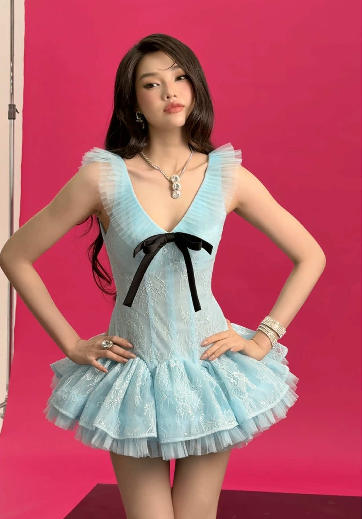 Chiếc váy Swanie sẽ làm cho chủ nhân của bữa tiệc trở nên nổi bật 