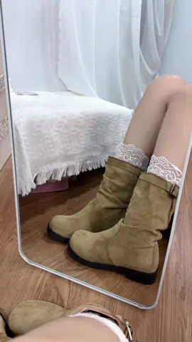 Bốt nữ cổ lửng trẻ trung năng động lắm nha #reviewgiaydepgiare #botnucaocap #botnu 