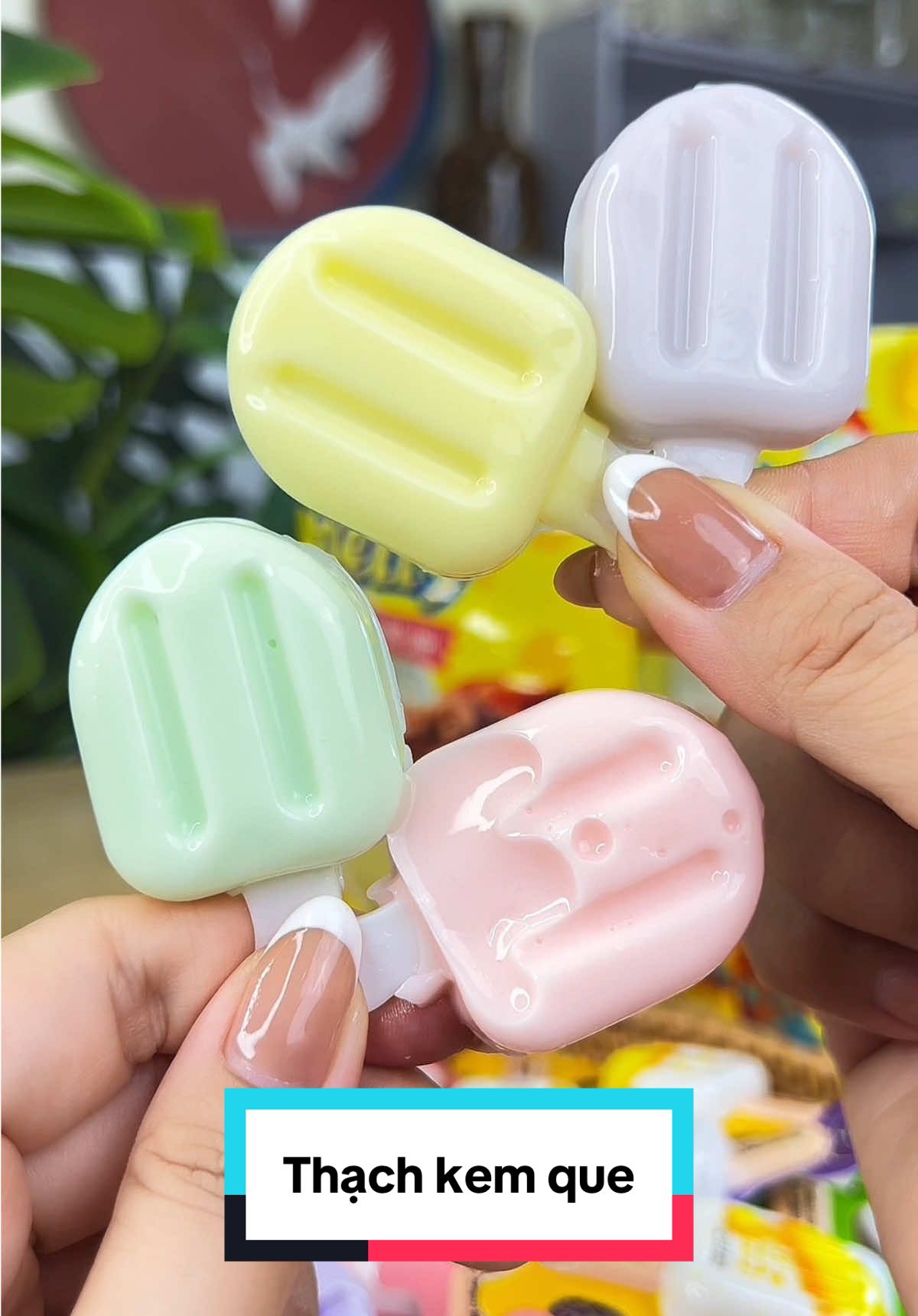 Tưởng là que kem mini ai dè là thạch que kem mix vị, núng na núng nính mát lạnh đã lắm luôn #luuluutham #review #thachquekem #thachtraicay #thachquekemtraicay 