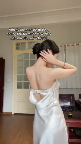 Em váy lụa tôi mua từ 2023 tới giờ vẫn quá tr ng hỏi