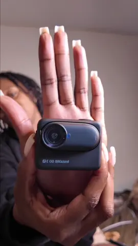 Where should I take this camera? Coffee shops? Workouts? Hiking..?🧐  @insta360 official #insta360go3s #4kcameras #techreview #camerareview #techunboxing 