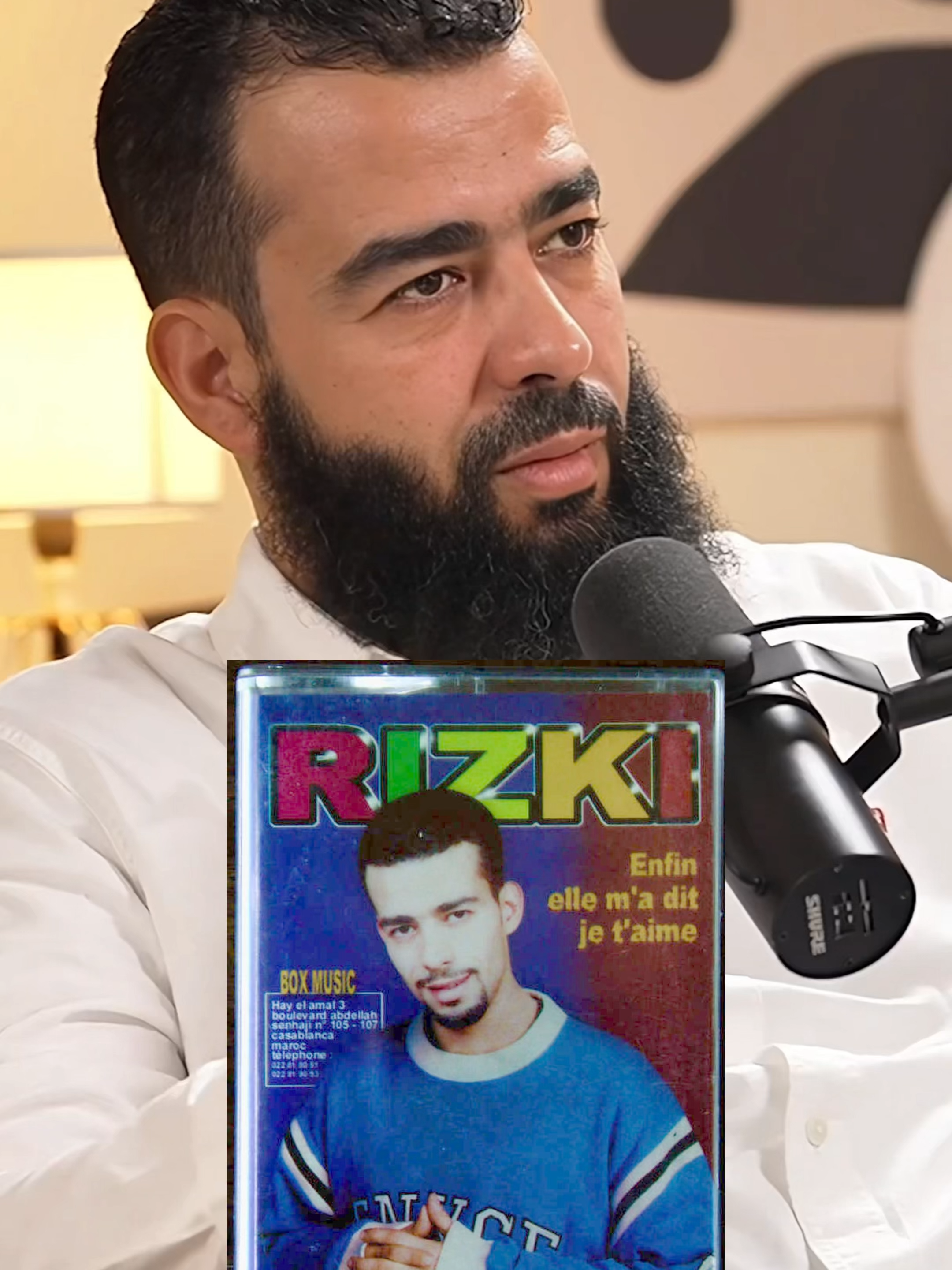 البوليسي و الشاب رزقي