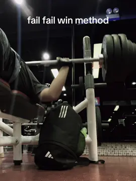 #gym #powerlifting #bench 95kg x 1 ( 2 weeks different btw ) 