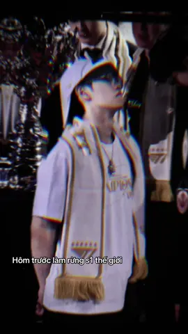 “Sời mấy đầu lương này đơn giản th các e” =)) đứa nào cãi a ko phải no1 a nhét tỏi vào mồm #oner #t1oner #moonhyeonjoon 