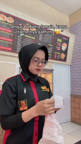 tapi sumpaaah, emng susah ngebuka plastikknya 🙃😌 #fyp #rocketchickenindonesia #rocketchickenriau 