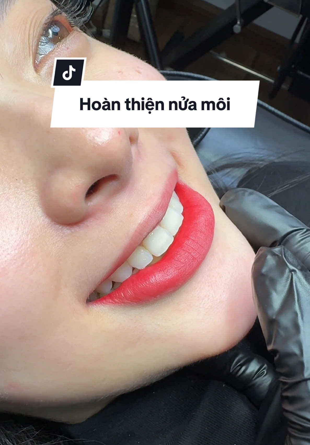 Sử lý 1 đôi môi siêu nhăn. Khách vô trong trẻo tự nhiên e làm nửa môi cho mn so sánh nha 🥰🥰🥰#tưởngKhánhLinh #linhligg #phunmoideptaihanoi #phunmoitunhien #phunmoidep 