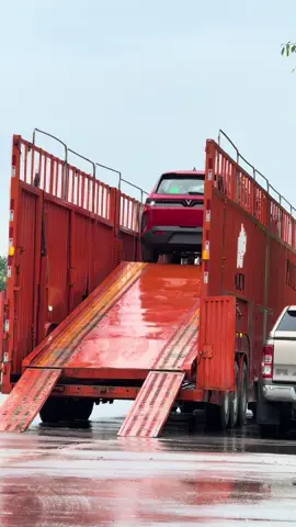 Màu đỏ cũng đẹp phết đấy chứ các các bác nhỉ #xuhuong #limogreen #limogreen7chỗ #kinhdoanhvantai 