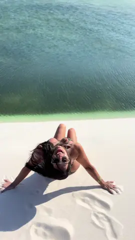 Ando sobre a terra e viva sob o sol. 🫦 #rastafari #lencoismaranhenses #paradise #reggaemaranhense 