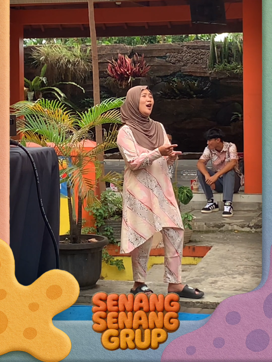 IBUNYA ASIK 🔥🔥 @Karyanurz @behuy  🎵 : Anggi Marito - Tak Segampang Itu 🎪 : SMK BHAKTI KENCANA CIMAHI #ssg #senangsenanggrup #hayudaks 