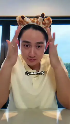 Cuma di tangan Manda seorang Kenny Austin di pake Bandooo 🤣😁😂 tapi malah cakep loh pake Bandooo😍🤗🤭 #fypage #fypシ゚  #fyppppppppppppppppppppppp #amandamanopo #kennyaustin 