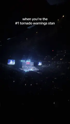 I will always carry the tornado warnings crowd @Sabrina Carpenter @Team Sabrina #girls #shortnsweettour #shortnsweet #sabrinacarpenter #toronto 