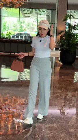 punyaku warna abu misty