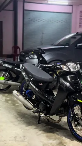 สามทหาร 🖤 #125หัวเถิก #125iไฟเลี้ยวบังลม #125หัวแหลม #4วาล์ว #waxshine 