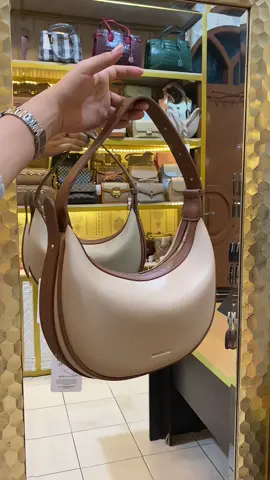 STOP skroll, tas ini lagi banting harga say #tasselempangwanita #shoulderbagwanita #taswanitaelegan #handbagwanita 