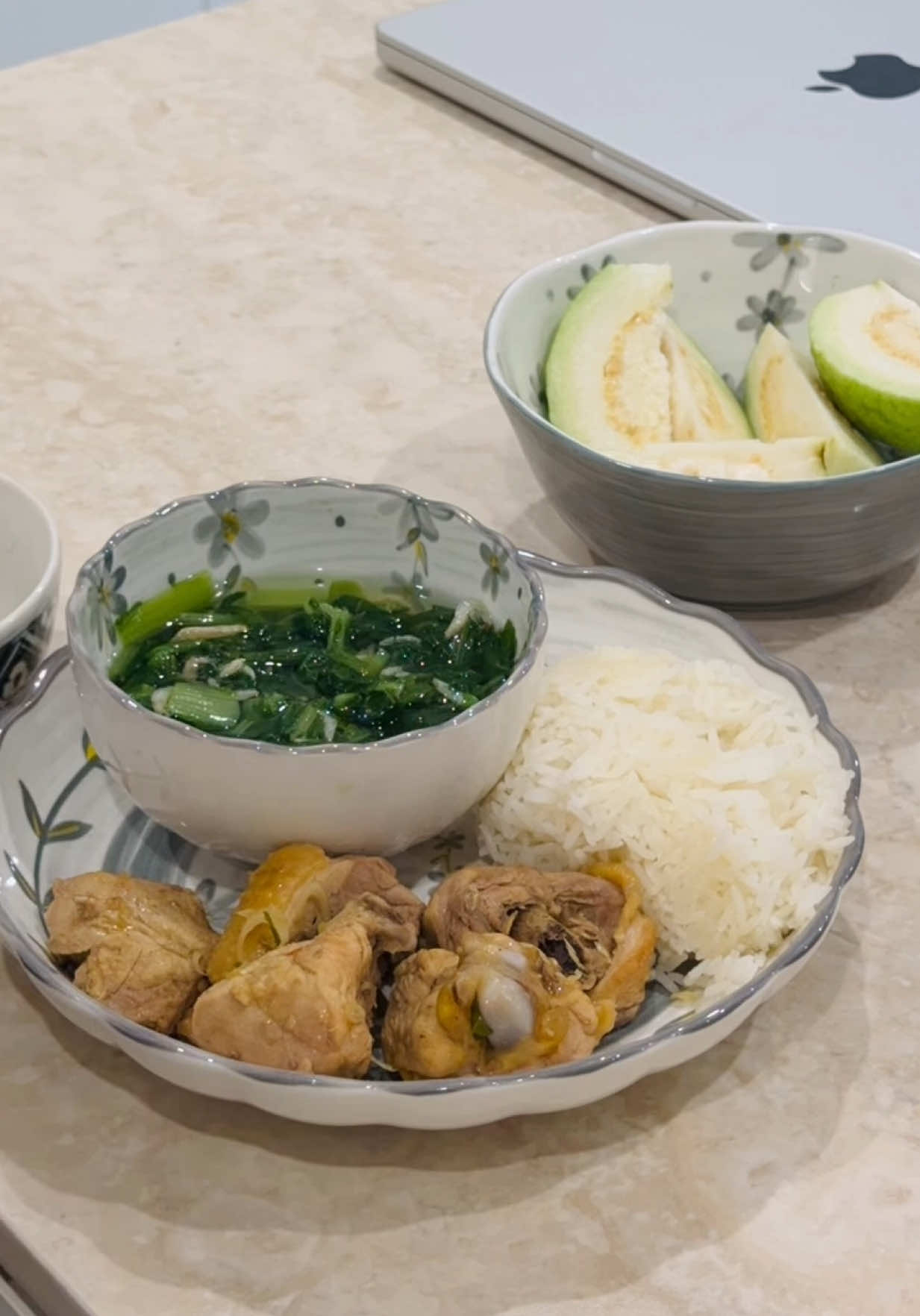 Yêu thương bản thân từ việc sinh hoạt đến ăn uống. Để có một sức khỏe tốt. #suckhoe #nhinangiandoan #khanginsulin #xuhuongtiktok 